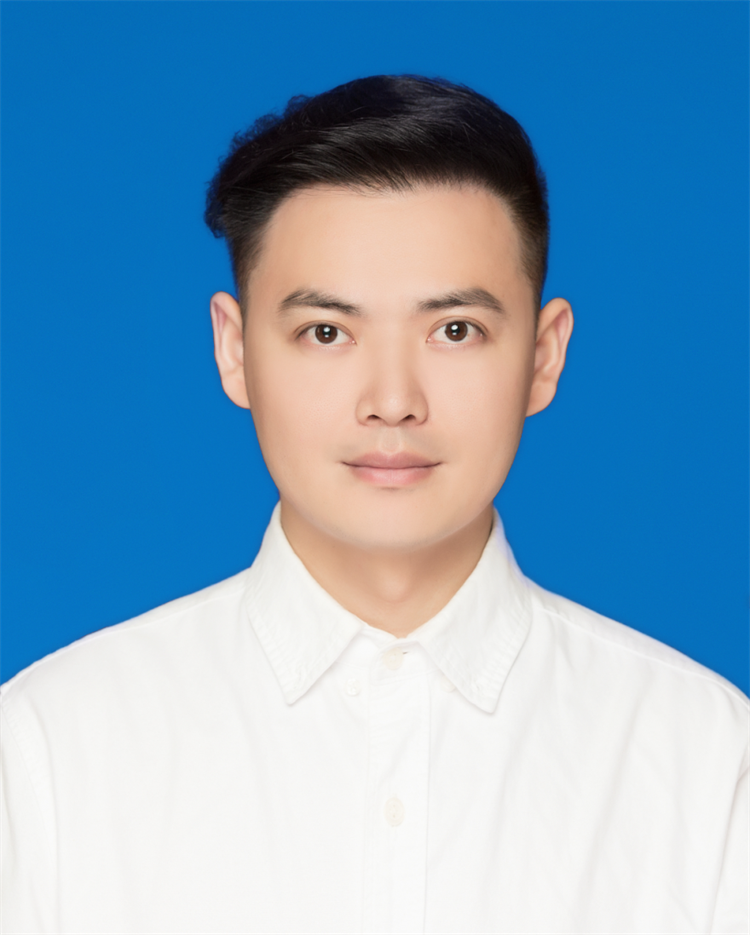 向毅.png